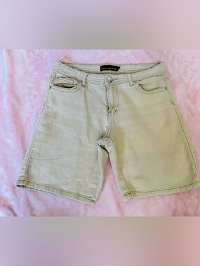 Victoria Jones Woman Beige Denim Knee-Length Jean Shorts